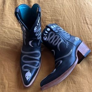 Handmade pskaufman boots! Only worn a few times.